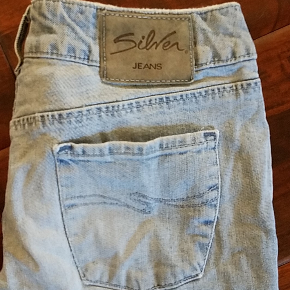Silver Jeans Capris